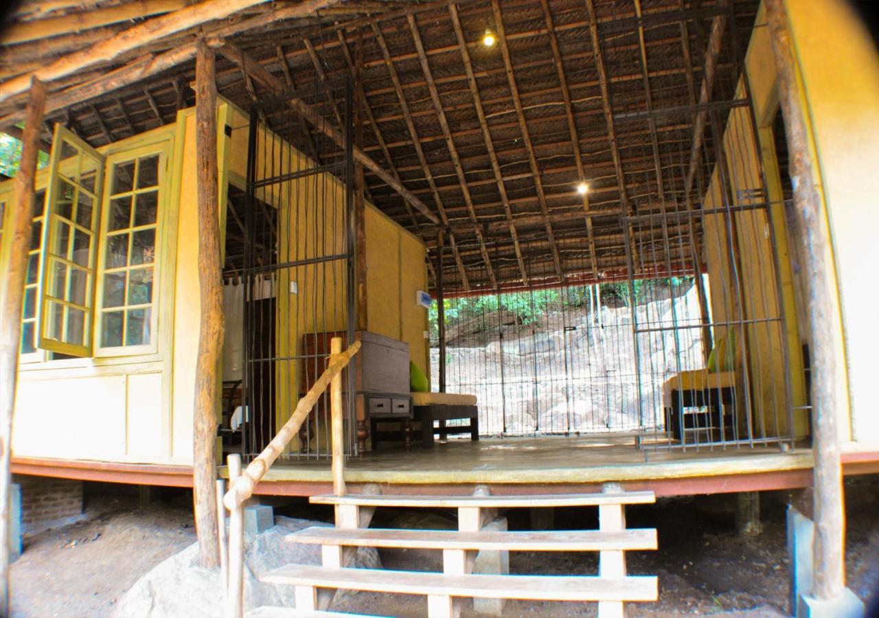 Back Of Beyond - Wild Haven Villa Sigiriya Exterior photo
